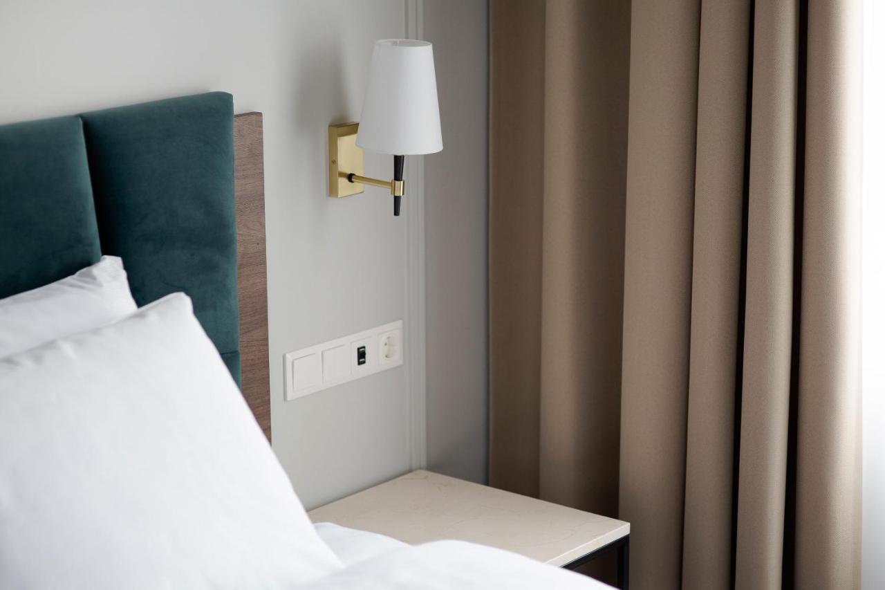 Victoria Hotel Klaipeda Bagian luar foto